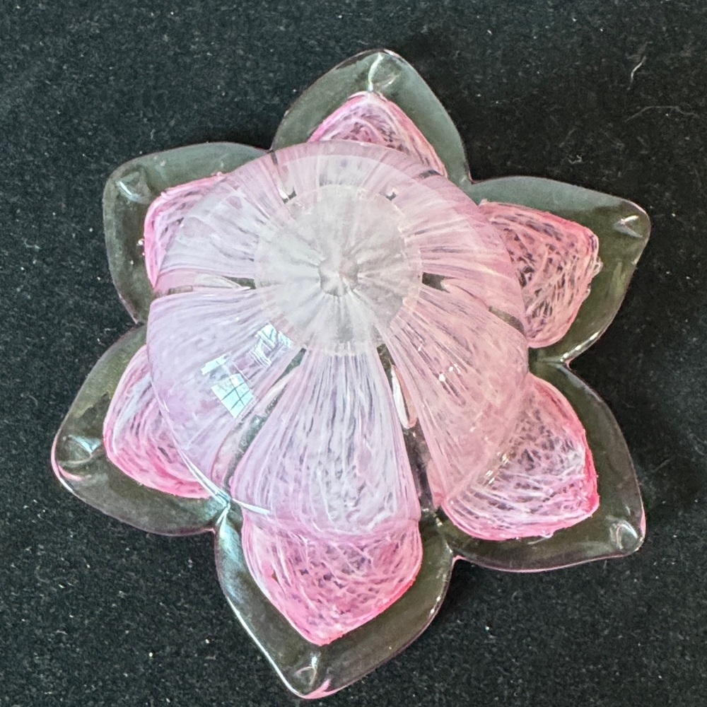 Murano Style Art Glass Style Hand Blown 6 Petal Flower Votive Candle Holder - Picture 7 of 7